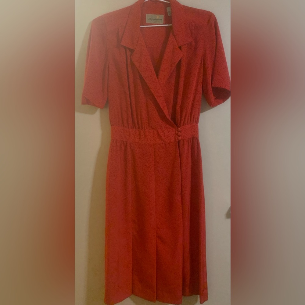 Vintage Liz Claiborne red dress size 8. Tulip hem.
